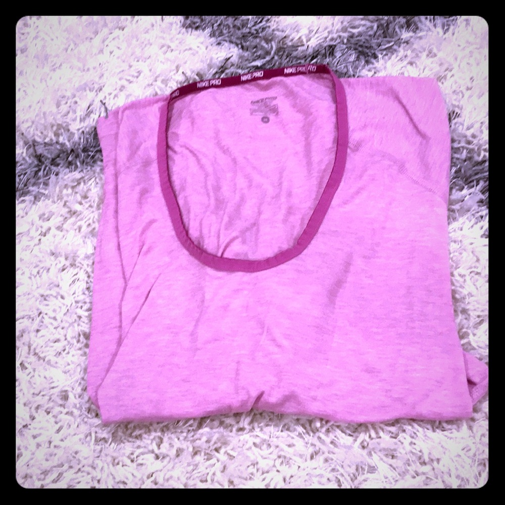 Three quarter sleeve Nike shirt